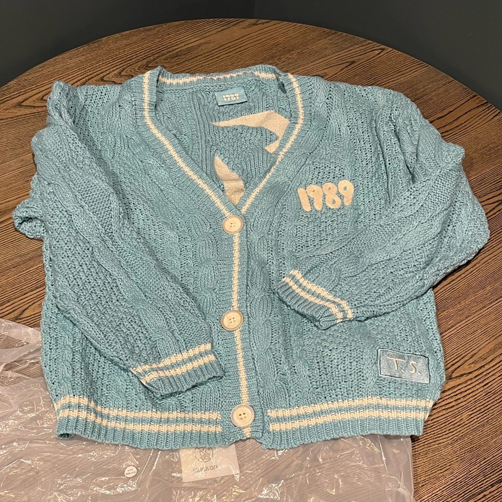 Taylor Swift 1989 Cardigan